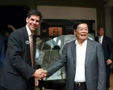 福耀美国首片汽车玻璃被博物馆收藏 所在路段命名“福耀大道”